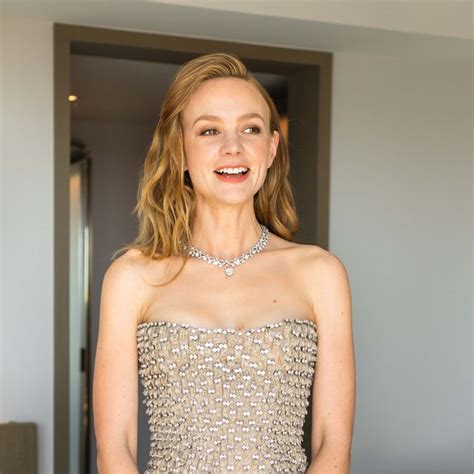 carey mulligan dior|Inside the atelier: Carey Mulligan's Dior gown took 650 hours to .